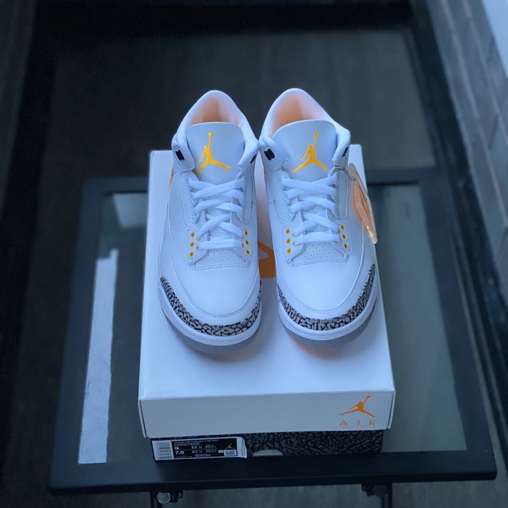 Jordan 3 Retro Laser Orange (WOMEN) Size 9
